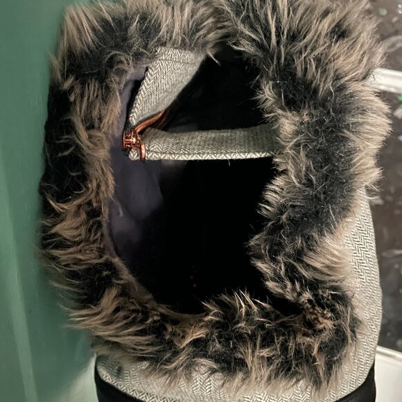 Modern Lux Collection Pet Tote - Picture 2 of 7